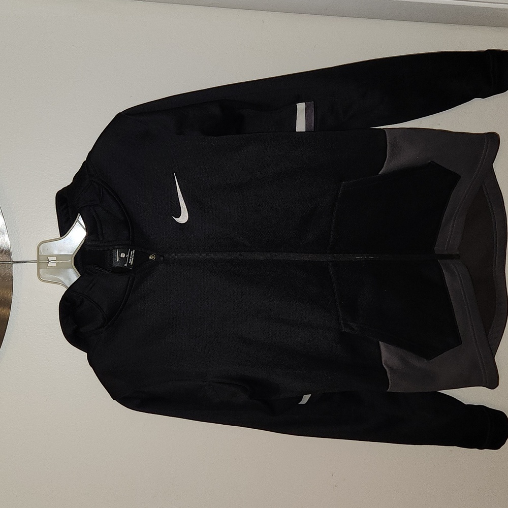 Boys NIKE Elite sweater size XL